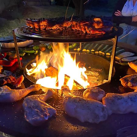 Camping La Chataigneraie Gravieres Exterior foto