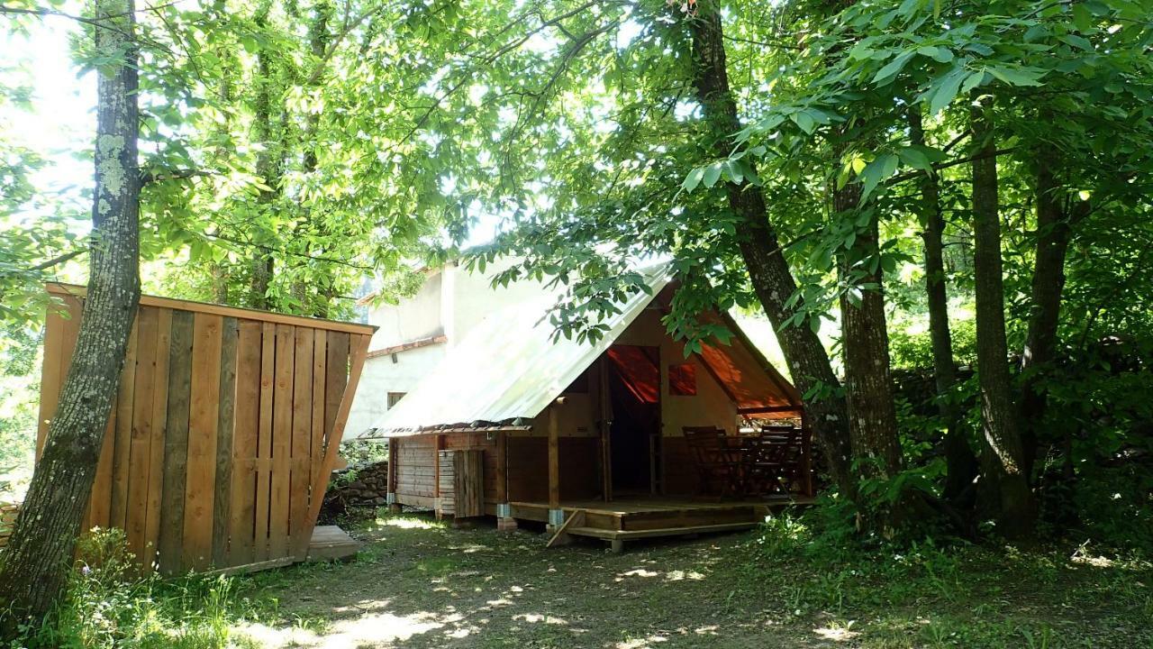 Camping La Chataigneraie Gravieres Exterior foto